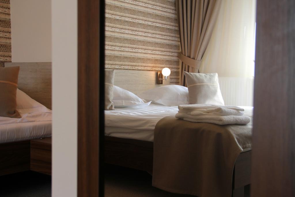 Vila Creasta Cocosului Paltinis Room photo